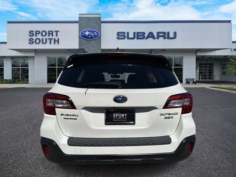 Used 2018 Subaru Outback 3.6R Limited image 4