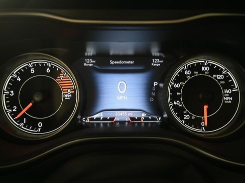 Used 2022 Jeep Cherokee Limited image 25