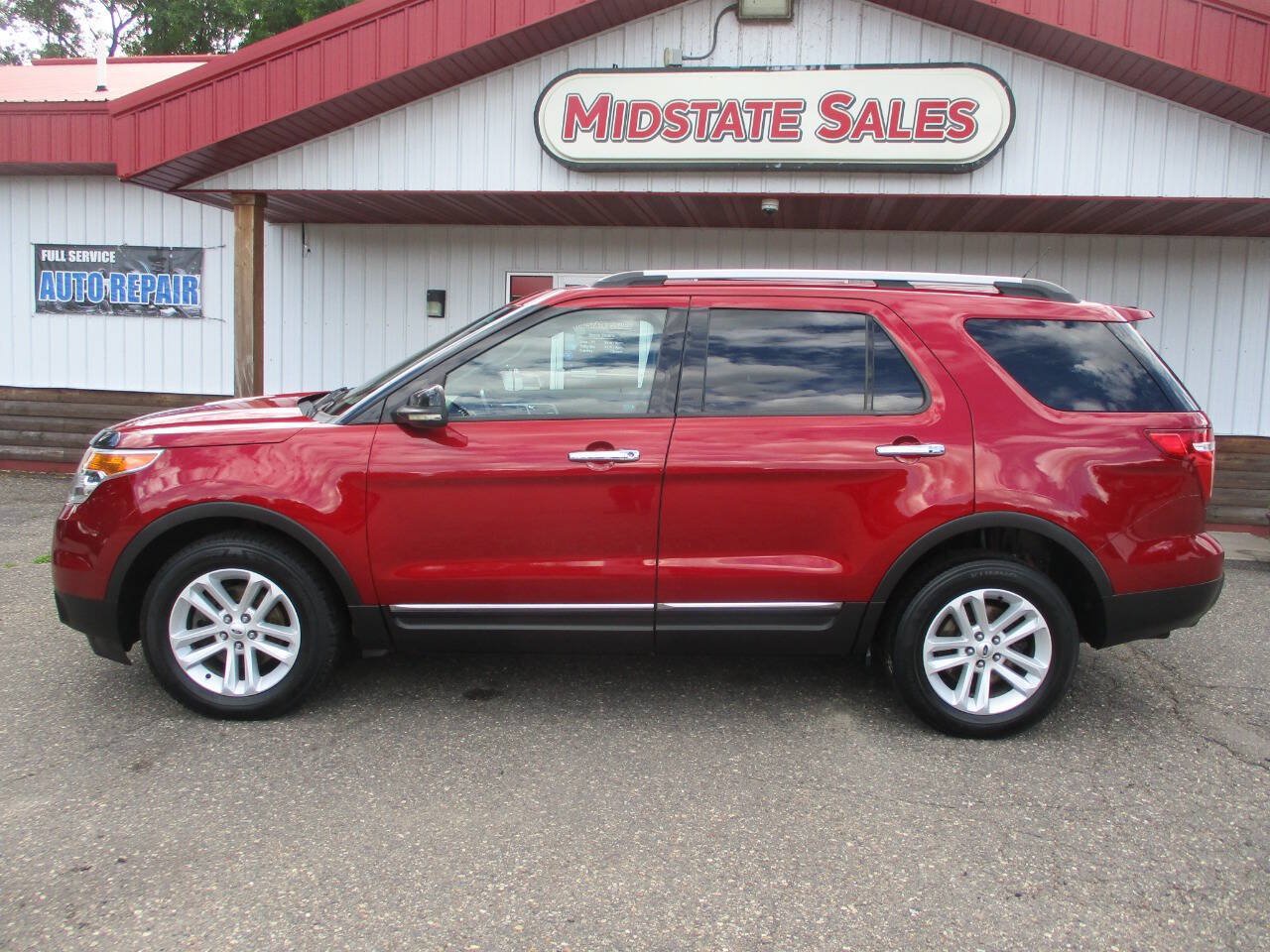 Used 2013 Ford Explorer XLT AWD/4WD image 4