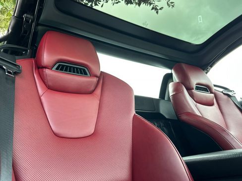 Used 2016 Mercedes-Benz SLK 300 image 17