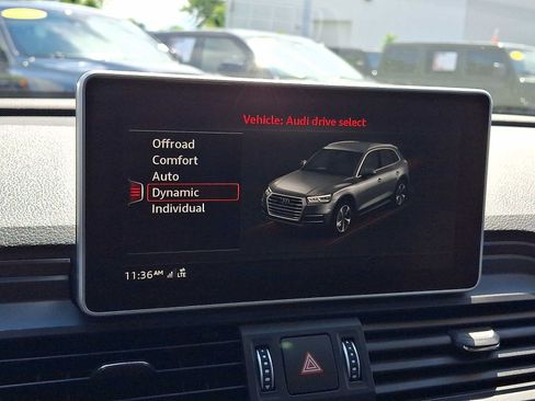 Used 2018 Audi SQ5 Premium Plus AWD/4WD image 28