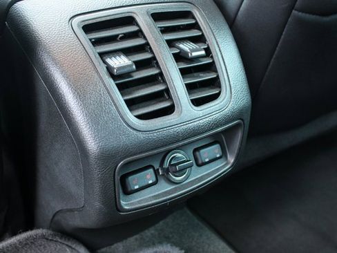 Used 2015 Ford Taurus Limited w/ Equipment Group 301A image 30