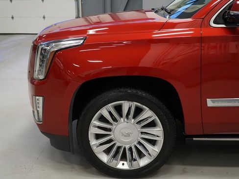 Used 2015 Cadillac Escalade Platinum image 11