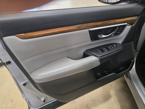 Used 2018 Honda CR-V EX-L image 9