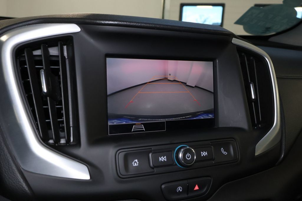 Used 2024 GMC Terrain SLE AWD/4WD image 29