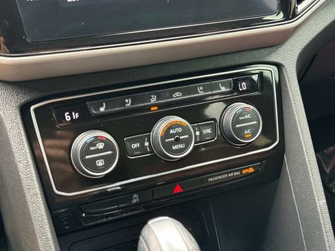Used 2021 Volkswagen Atlas Cross Sport SEL Premium R-Line AWD/4WD image 23