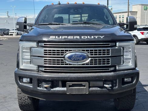 Used 2019 Ford F350 Platinum w/ Platinum Ultimate Package AWD/4WD image 2