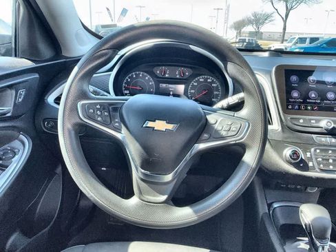 Used 2024 Chevrolet Malibu LT FWD image 18