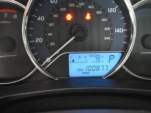 Used 2016 Toyota Corolla LE image 19