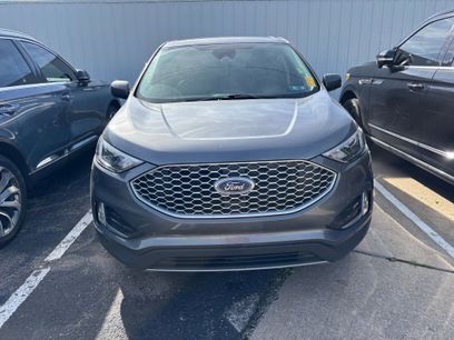 Used 2024 Ford Edge SEL w/ Convenience Package