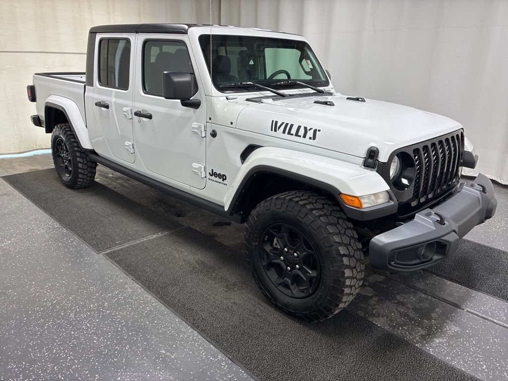 Used 2023 Jeep Gladiator Sport AWD/4WD image 3