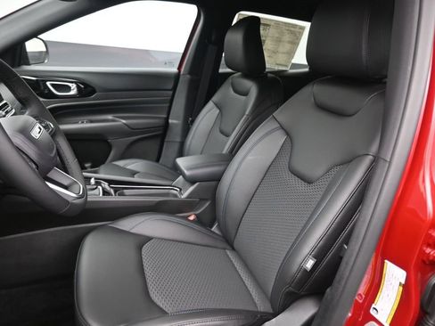 New 2026 Jeep Compass Latitude AWD/4WD image 19