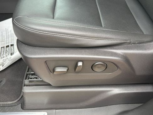 Used 2024 GMC Sierra 1500 SLT RWD image 21