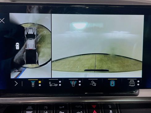 Used 2024 Chevrolet Silverado 3500 LTZ w/ LTZ Plus Package image 14