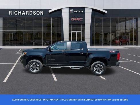 Used 2022 Chevrolet Colorado Z71 AWD/4WD image 2