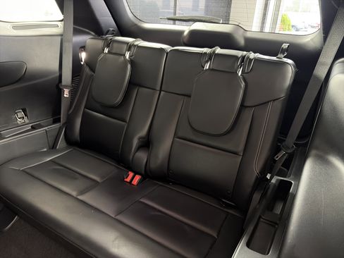 Used 2020 Ford Explorer ST w/ Premium Technology Package AWD/4WD image 8