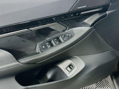 Used 2024 BMW 530i image 15