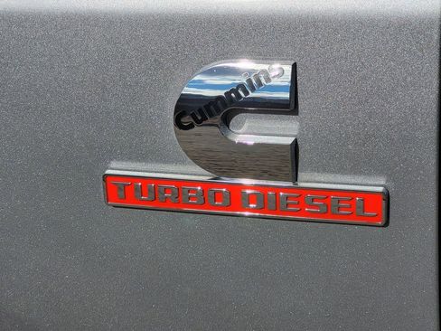 Used 2024 RAM 2500 Tradesman w/ Chrome Appearance Group image 12