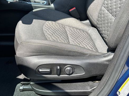 Certified 2020 Chevrolet Equinox LT FWD image 17