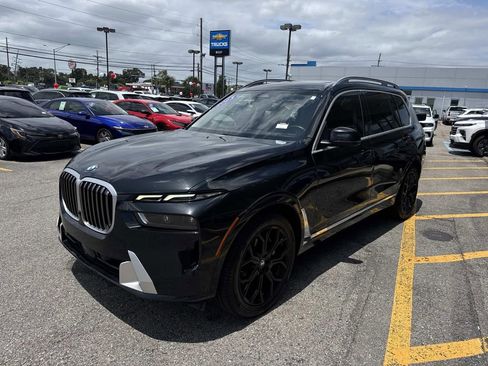 Used 2023 BMW X7 xDrive40i w/ Premium Package AWD/4WD image 4