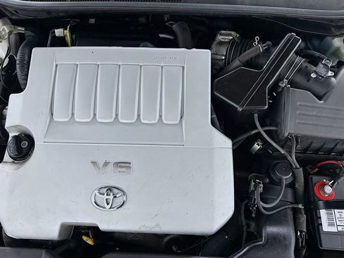 Used 2011 Toyota Camry XLE image 39