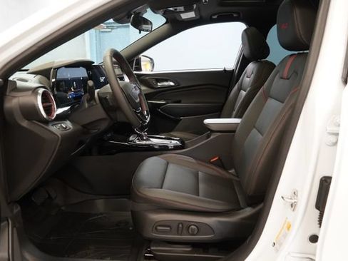 New 2026 Chevrolet Trax RS w/ Sunroof Package FWD image 5