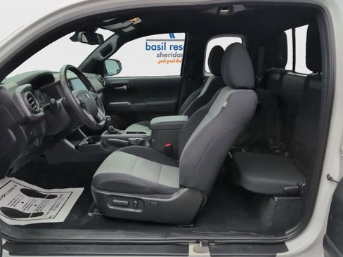 Used 2020 Toyota Tacoma TRD Sport image 16