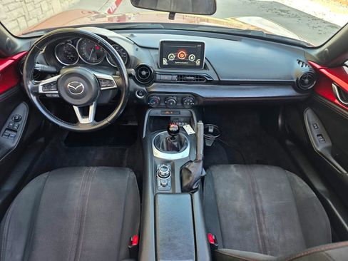 Used 2016 MAZDA MX-5 Miata Club image 11
