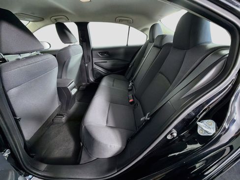 Used 2025 Toyota Corolla LE FWD image 27