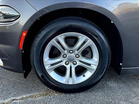 Used 2020 Dodge Charger SXT w/ Leather Interior Group image 27