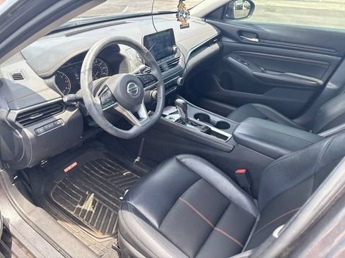 Used 2021 Nissan Altima 2.5 SR FWD image 8