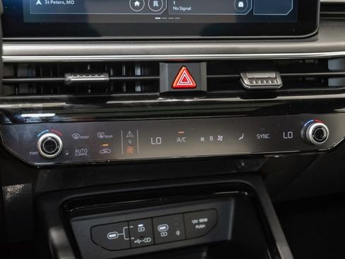 Used 2025 Kia K5 GT FWD image 19