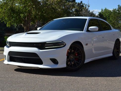 Used 2017 Dodge Charger R/T Scat Pack w/ Technology Group image 2