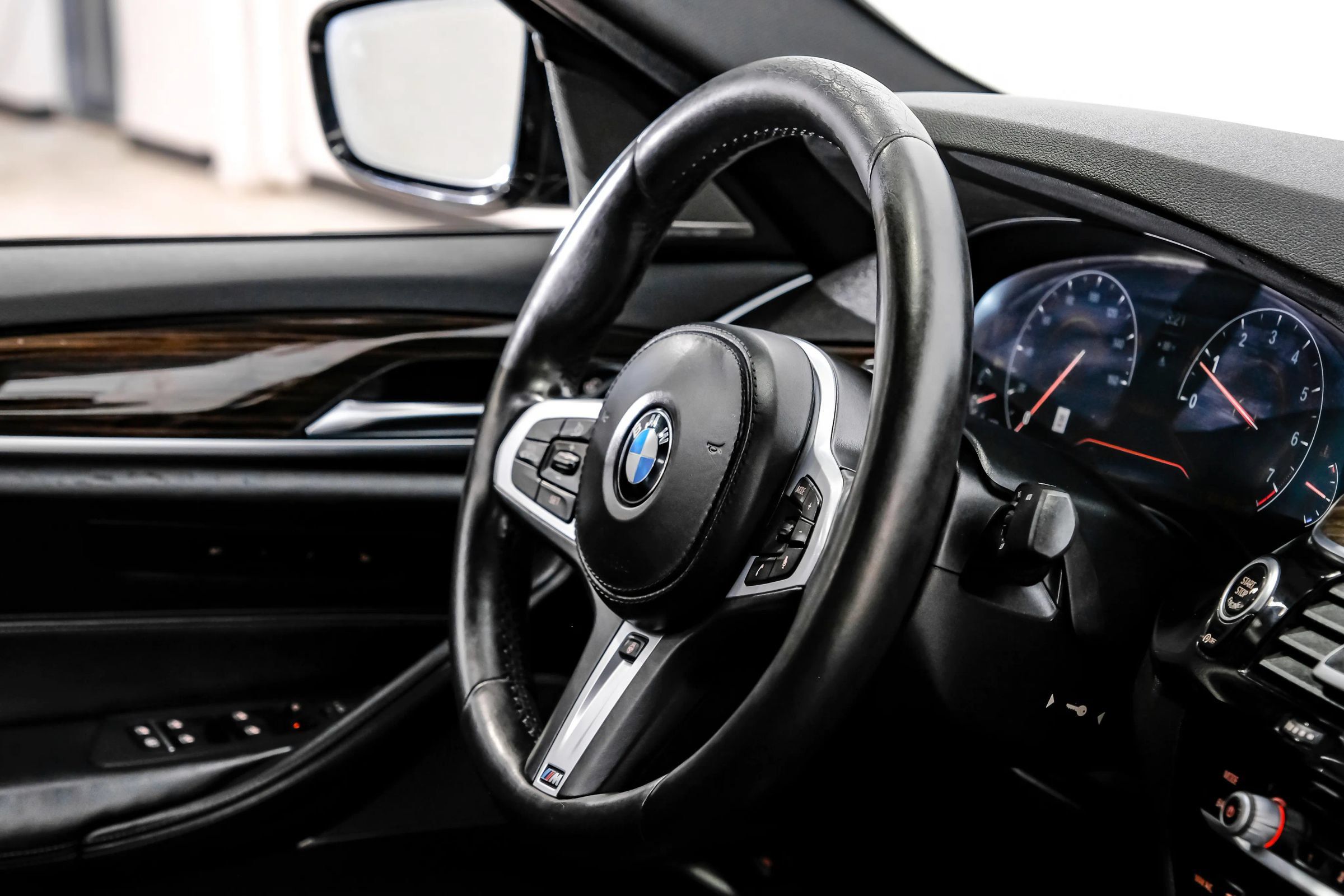 Used 2019 BMW 540i w/ M Sport Package RWD image 20