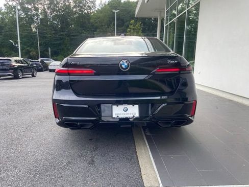 Used 2023 BMW 760i xDrive w/ Parking Assistance Package AWD/4WD image 8