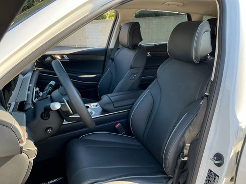 Used 2025 Genesis GV80 3.5T Advanced image 19