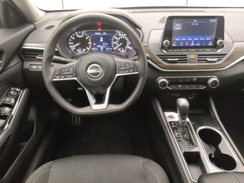 Used 2023 Nissan Altima 2.5 SV image 22