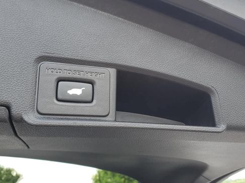 Certified 2025 Acura RDX SH-AWD w/ Advance Package image 10