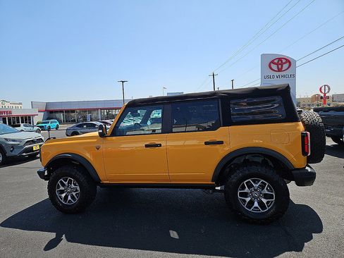 Used 2021 Ford Bronco Badlands AWD/4WD image 2