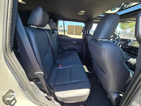 Used 2026 Lexus GX 550 w/ Accessory Package (31) AWD/4WD image 12