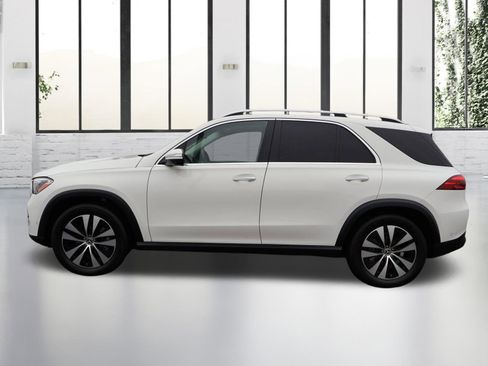 Used 2025 Mercedes-Benz GLE 350 4MATIC image 2