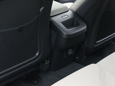 New 2026 Volvo XC60 B5 Plus w/ Protection Package Premier image 29