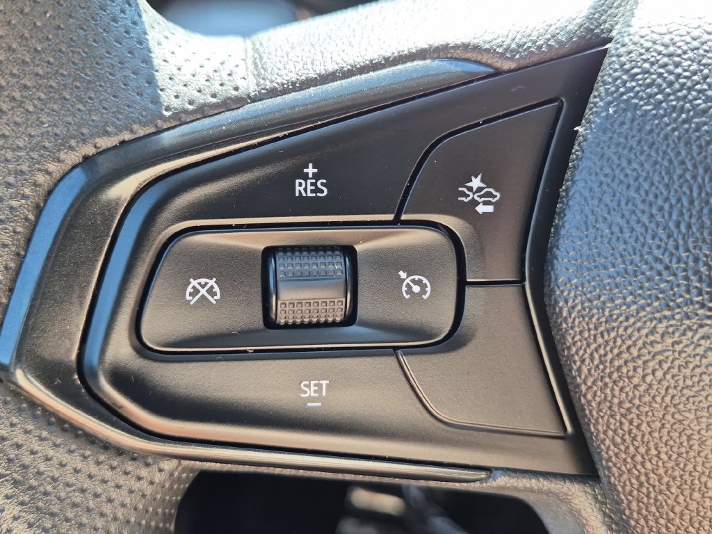 Used 2026 Chevrolet Trax LT FWD image 19