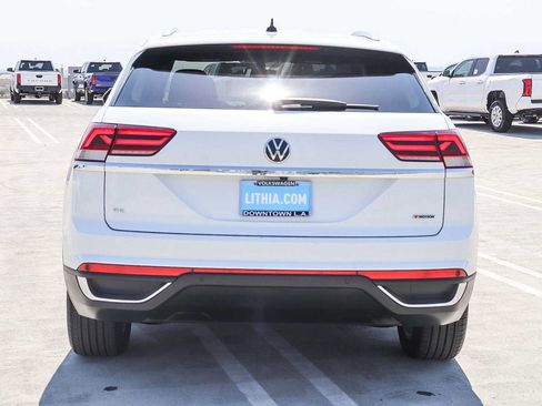 Used 2022 Volkswagen Atlas Cross Sport SE image 4
