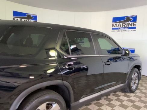 Used 2023 Honda Pilot EX-L image 2