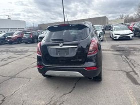 Used 2019 Buick Encore Sport Touring image 3