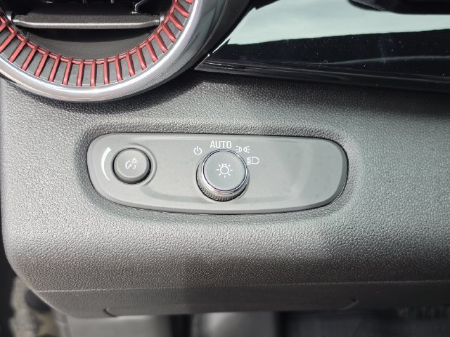 New 2026 Chevrolet Trax RS w/ Sunroof Package FWD image 29
