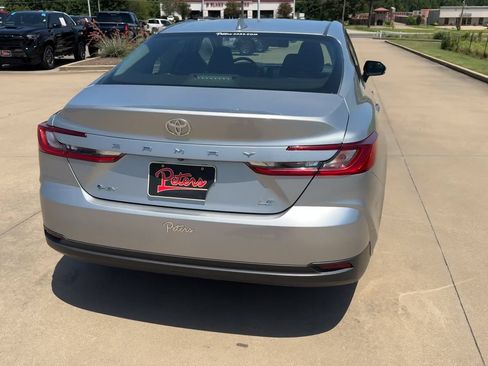 Used 2025 Toyota Camry LE FWD image 8