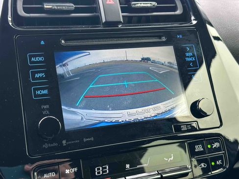 Used 2018 Toyota Prius Four image 33