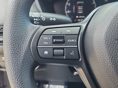 Certified 2025 Honda HR-V LX image 18